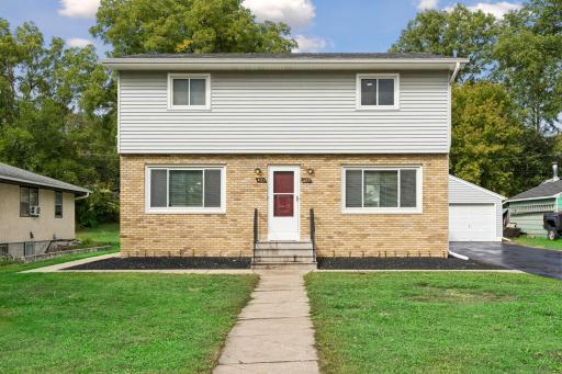 421/423 Nevada Avenue E, Saint Paul, MN 55101