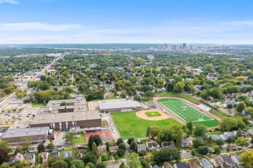 812 Nebraska Avenue E, Saint Paul, MN 55106