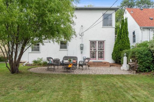 812 Nebraska Avenue E, Saint Paul, MN 55106