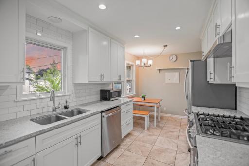 1273 Juno Avenue, Saint Paul, MN 55116