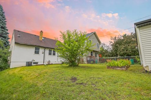 1273 Juno Avenue, Saint Paul, MN 55116