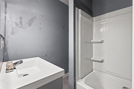 4653 Bryant Avenue N, Minneapolis, MN 55412