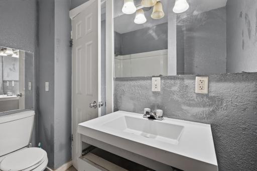 4653 Bryant Avenue N, Minneapolis, MN 55412