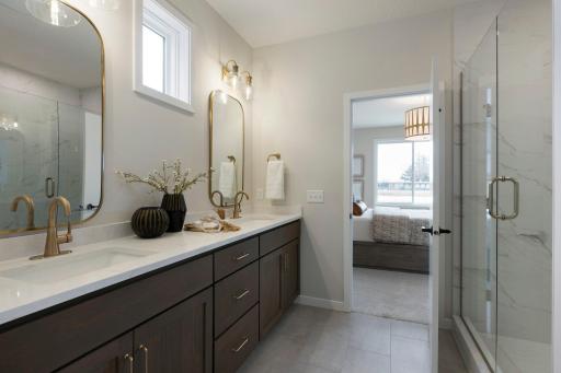 3476 Knightsbridge Trail N, Lake Elmo, MN 55042