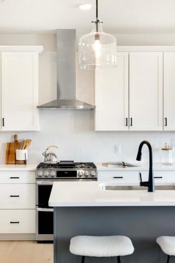 Photo taken from previous model with a similar floorplan. While similar, some options shown in the picture may not be included in this pricing. Please ask for a detailed list of included features for this listing.