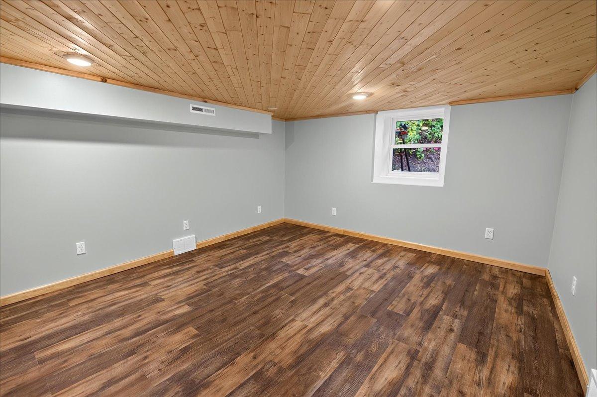 Lower-Level Bedroom 4