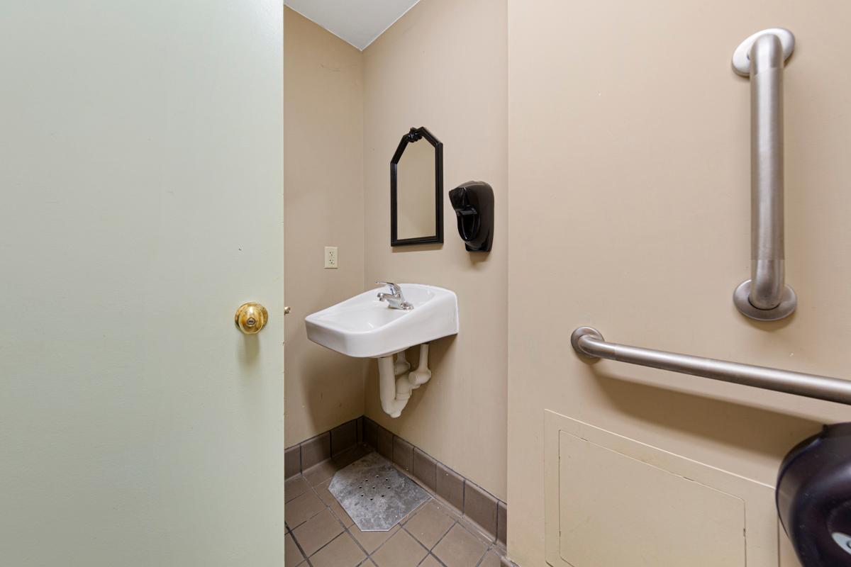 Bathroom_side A.