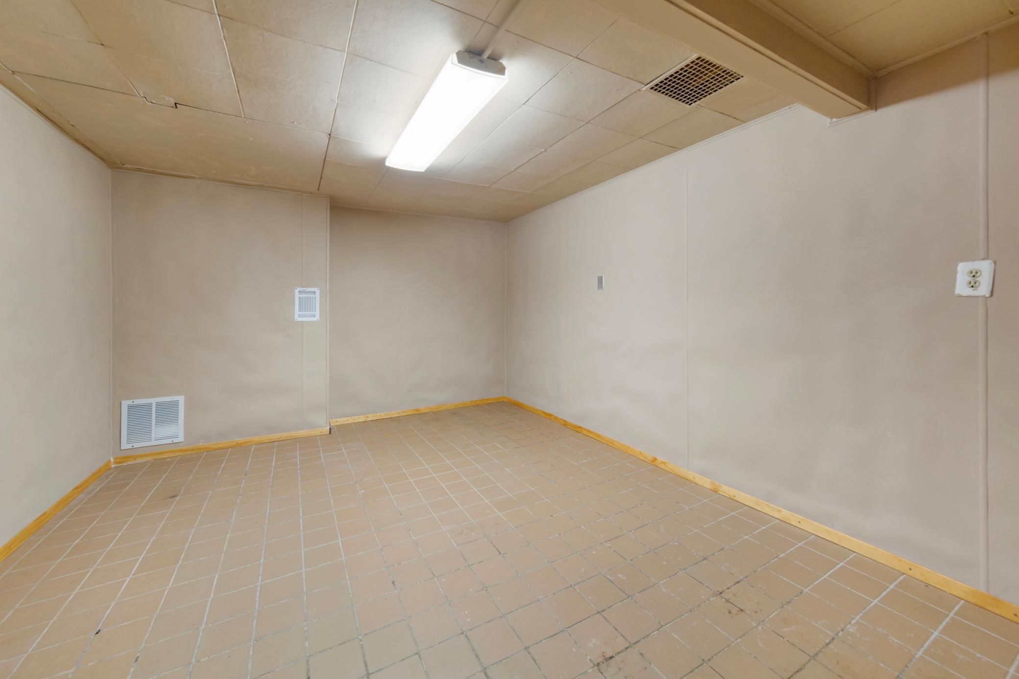 Storage_break room