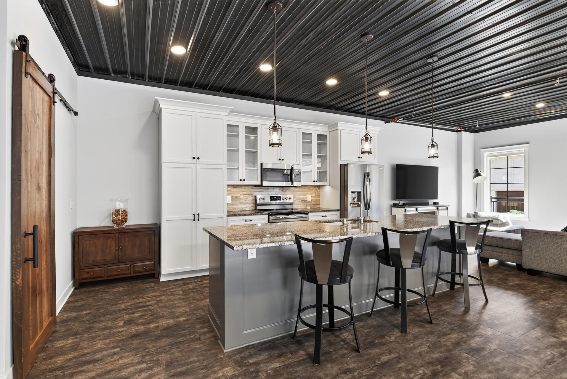 Full Kitchen with Island.jpg
