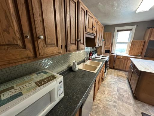 117 S Harold Street, Ivanhoe, MN 56142