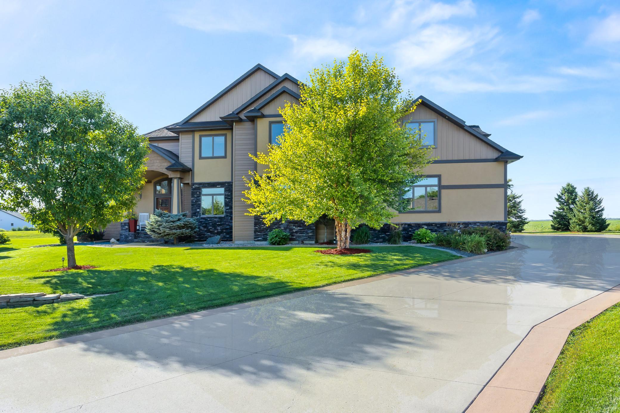 4856 2nd St SW Moorhead