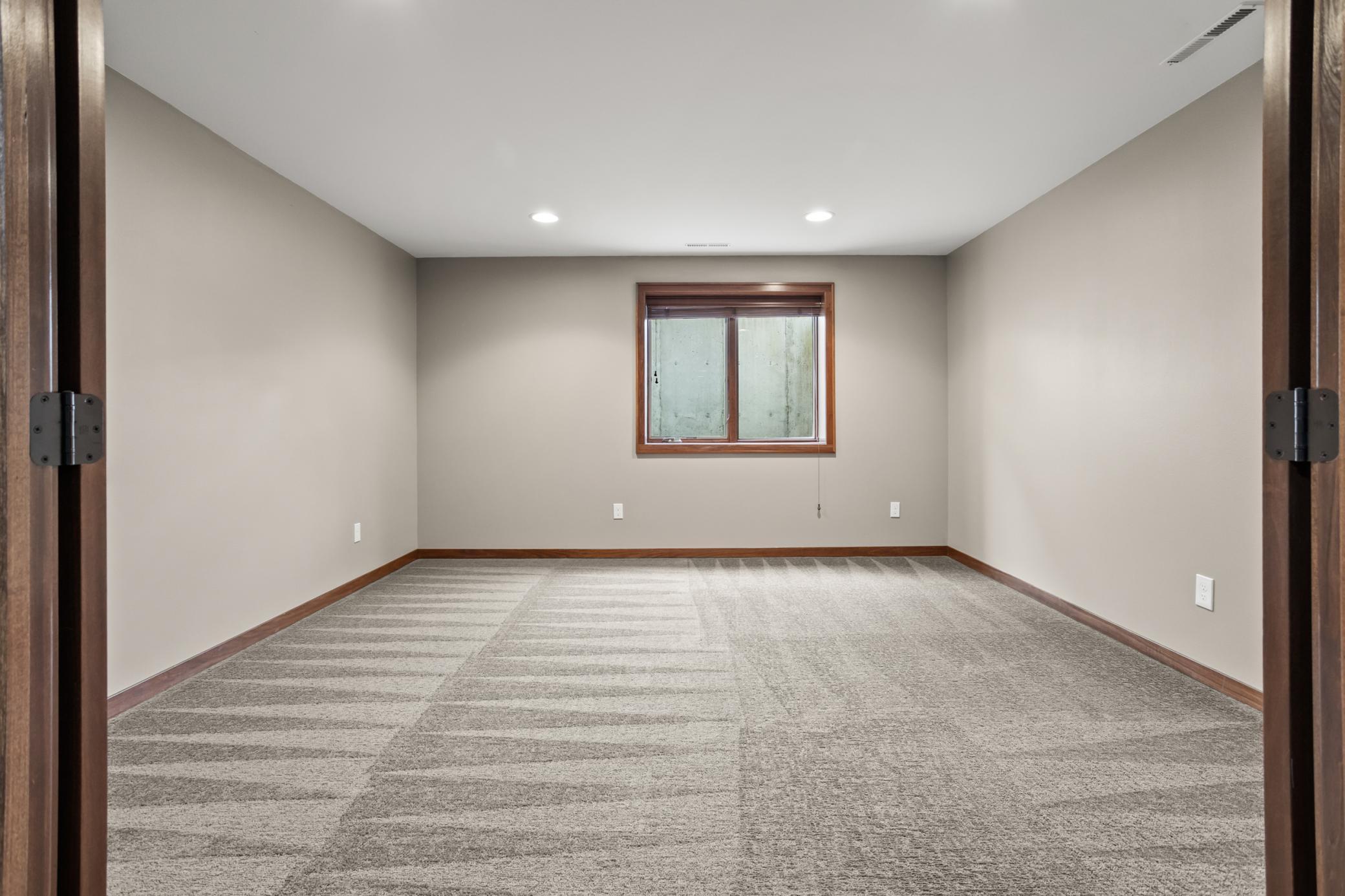 4856 2nd St SW Moorhead