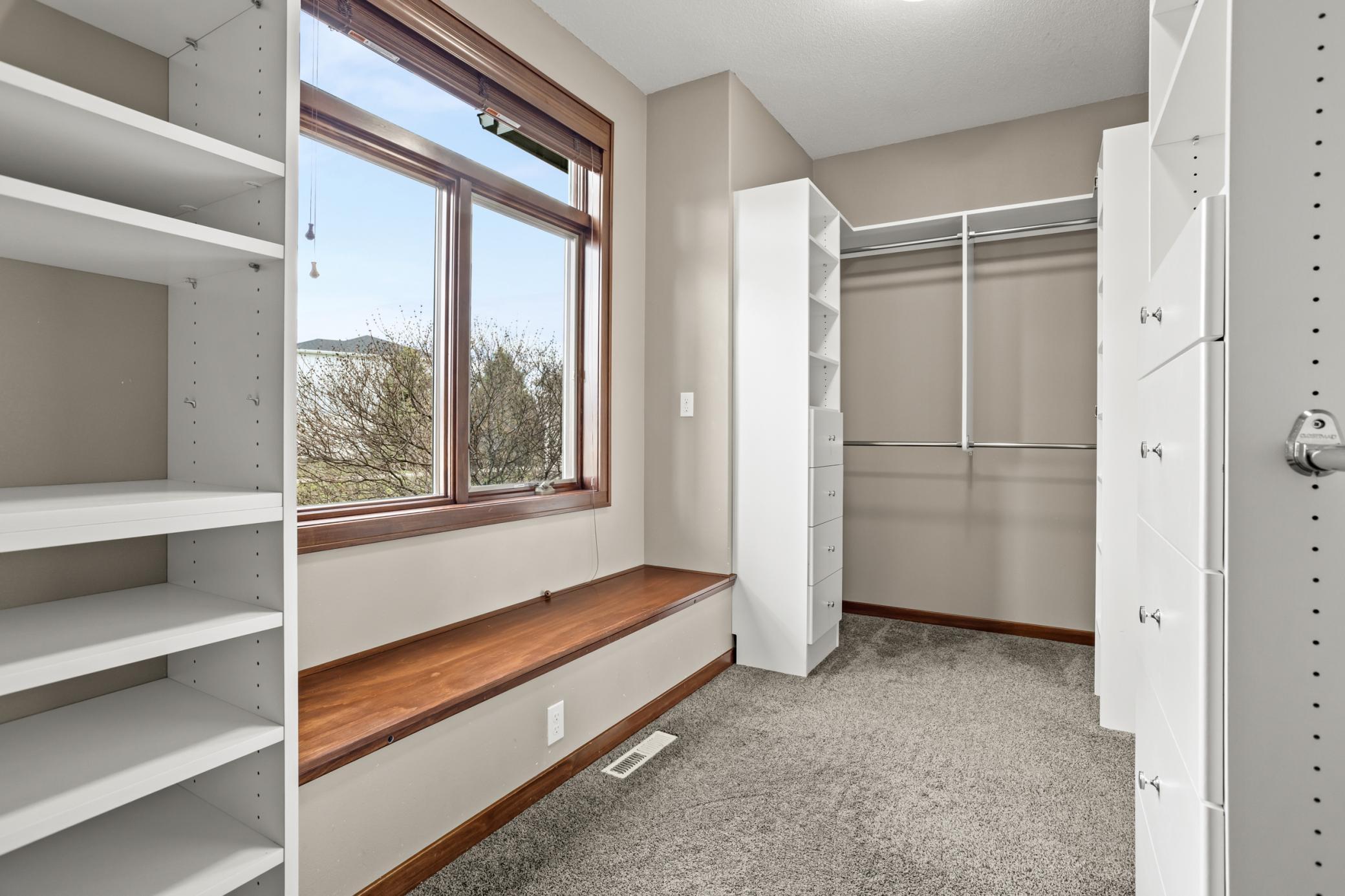 4856 2nd St SW Moorhead