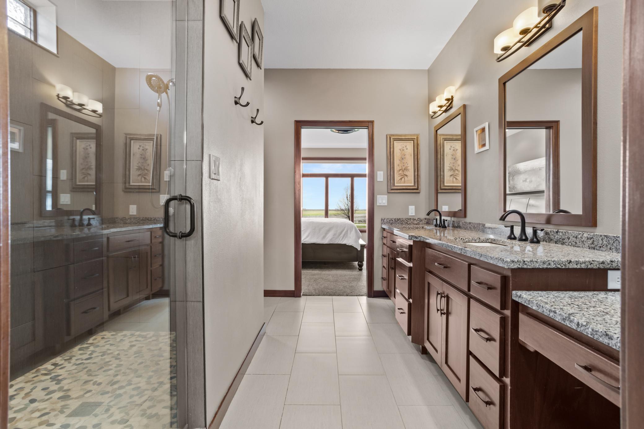 4856 2nd St SW Moorhead