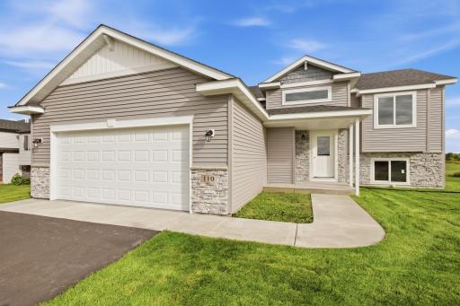 110 Woolgrass Way, Avon, MN 56310