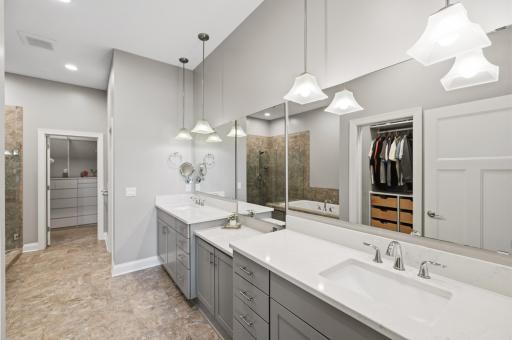 8752 Lake Riley Drive, Chanhassen, MN 55317