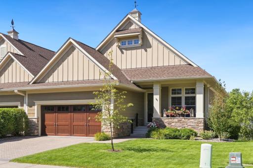 8752 Lake Riley Drive, Chanhassen, MN 55317