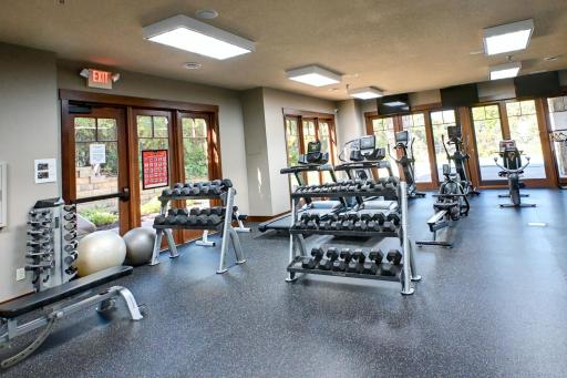 8752 Lake Riley Drive, Chanhassen, MN 55317