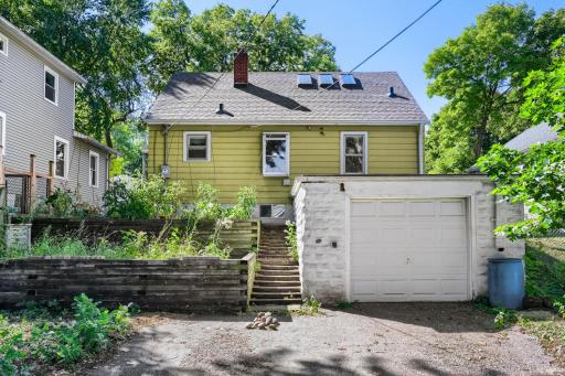 1084 Gorman Ave - Web Quality - 004 - 04 Exterior Front.jpg