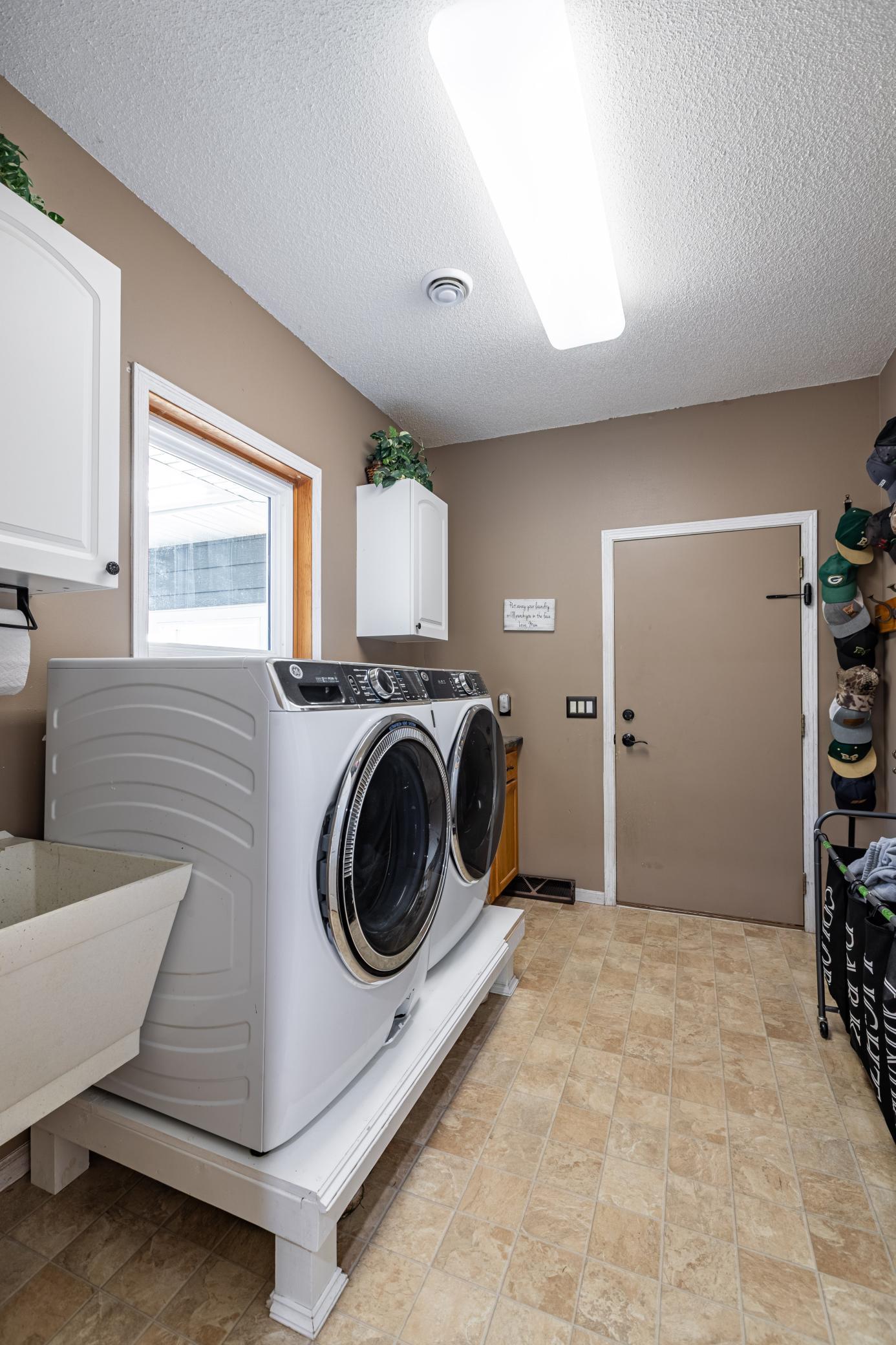 MAIN FLOOR LAUNDRY