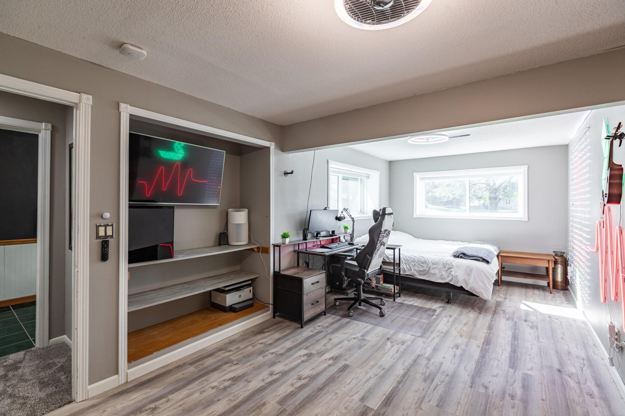 BEDROOM 4