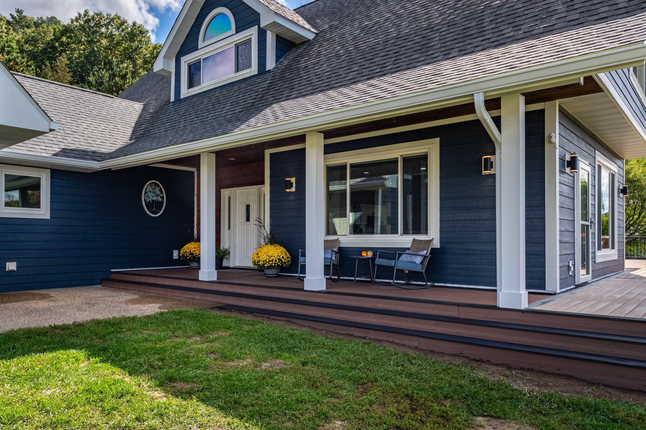 RELAX ON THE PORCH AND ENJOY THE VIEWS