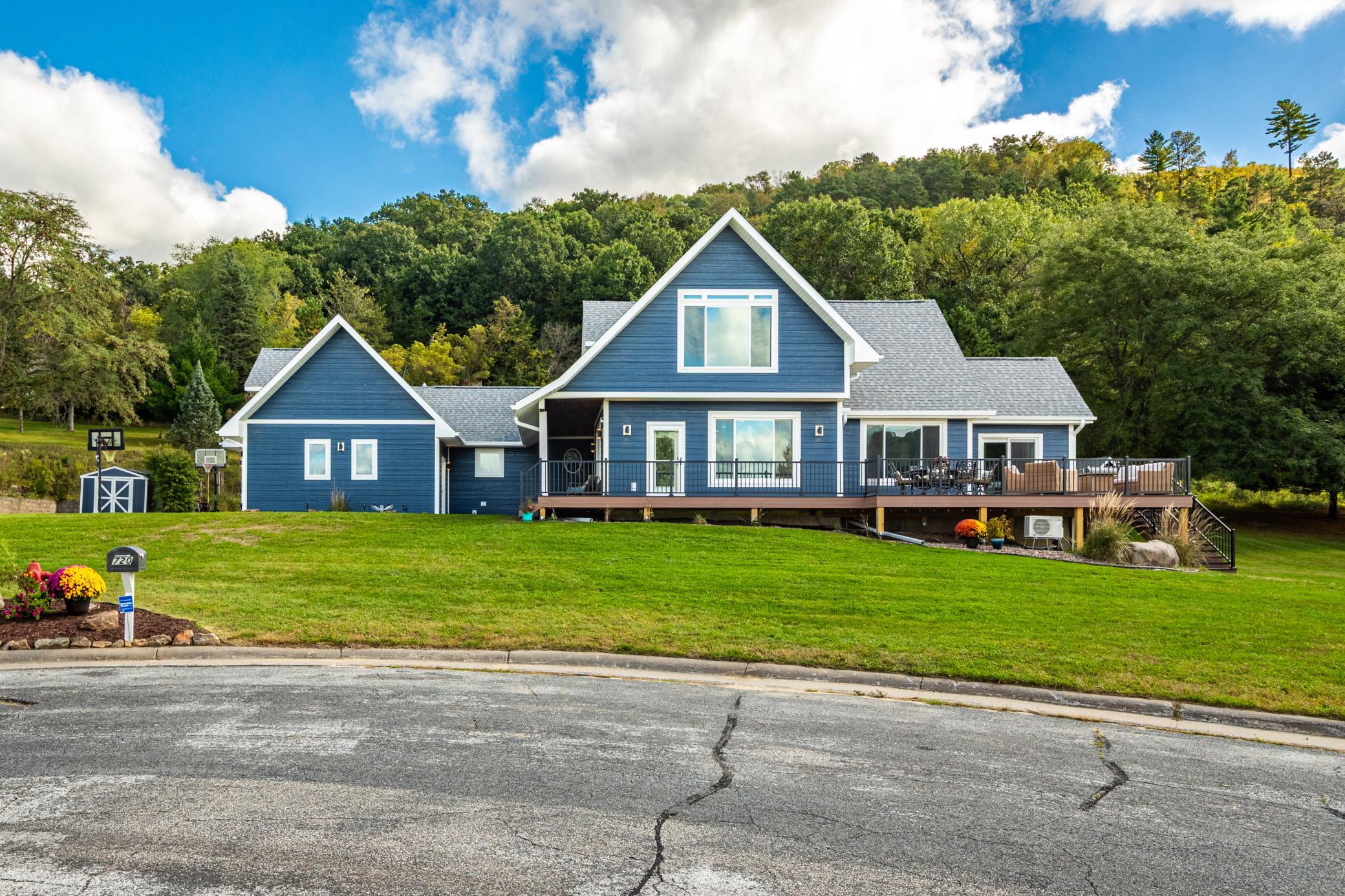 720 TRISDAHL CT
