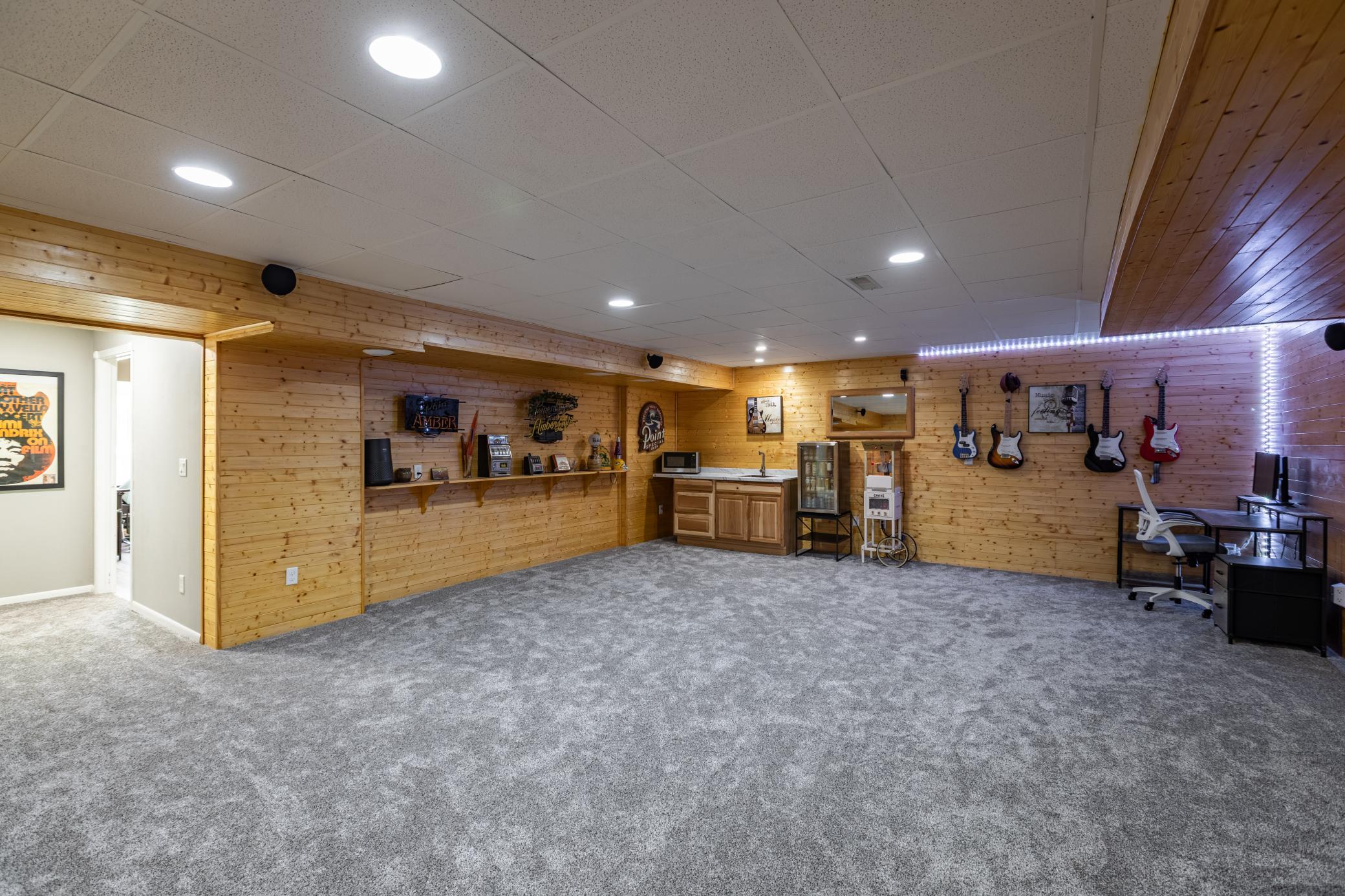LL FAMILY ROOM
