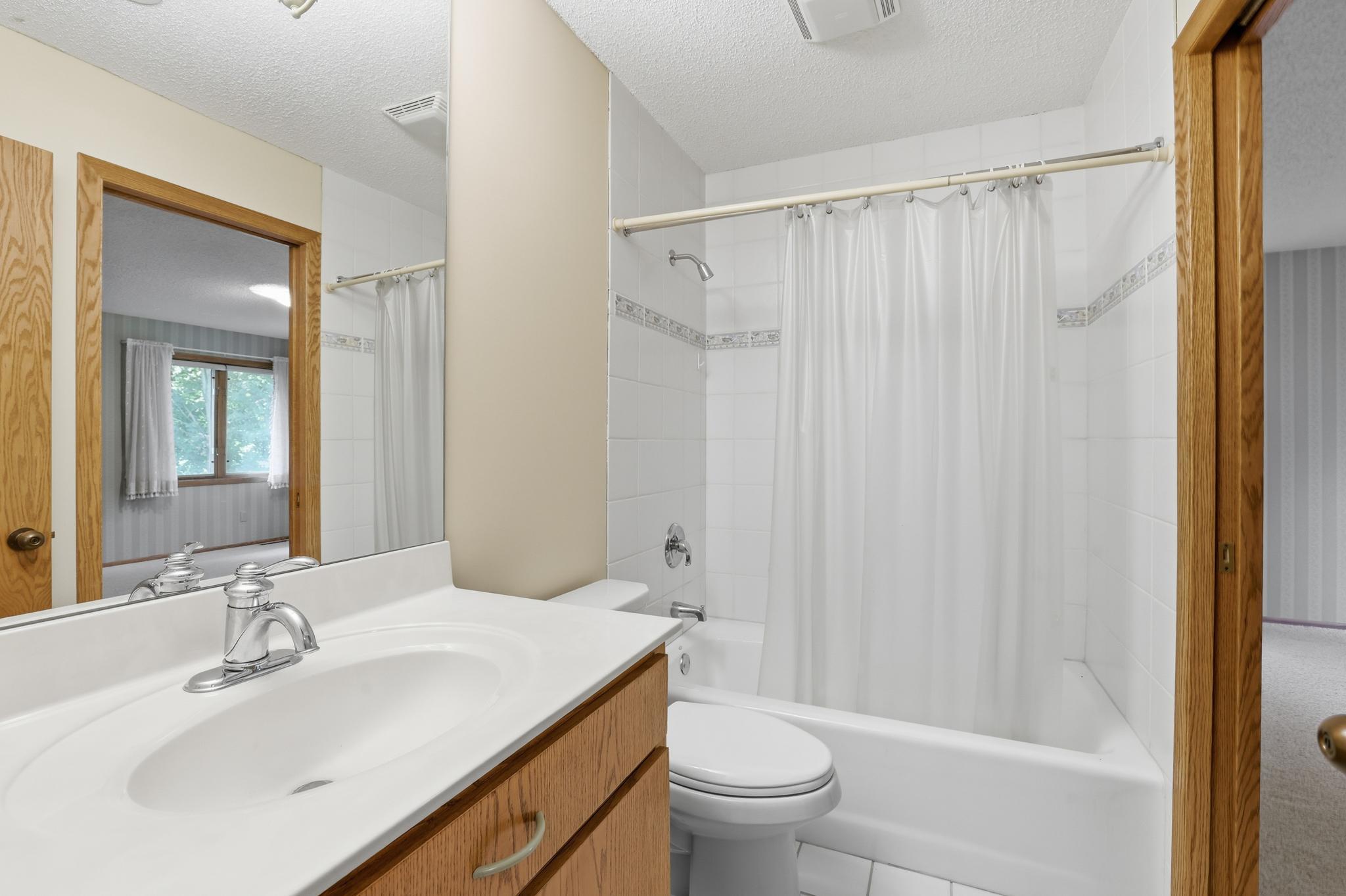 2nd floor bathroom