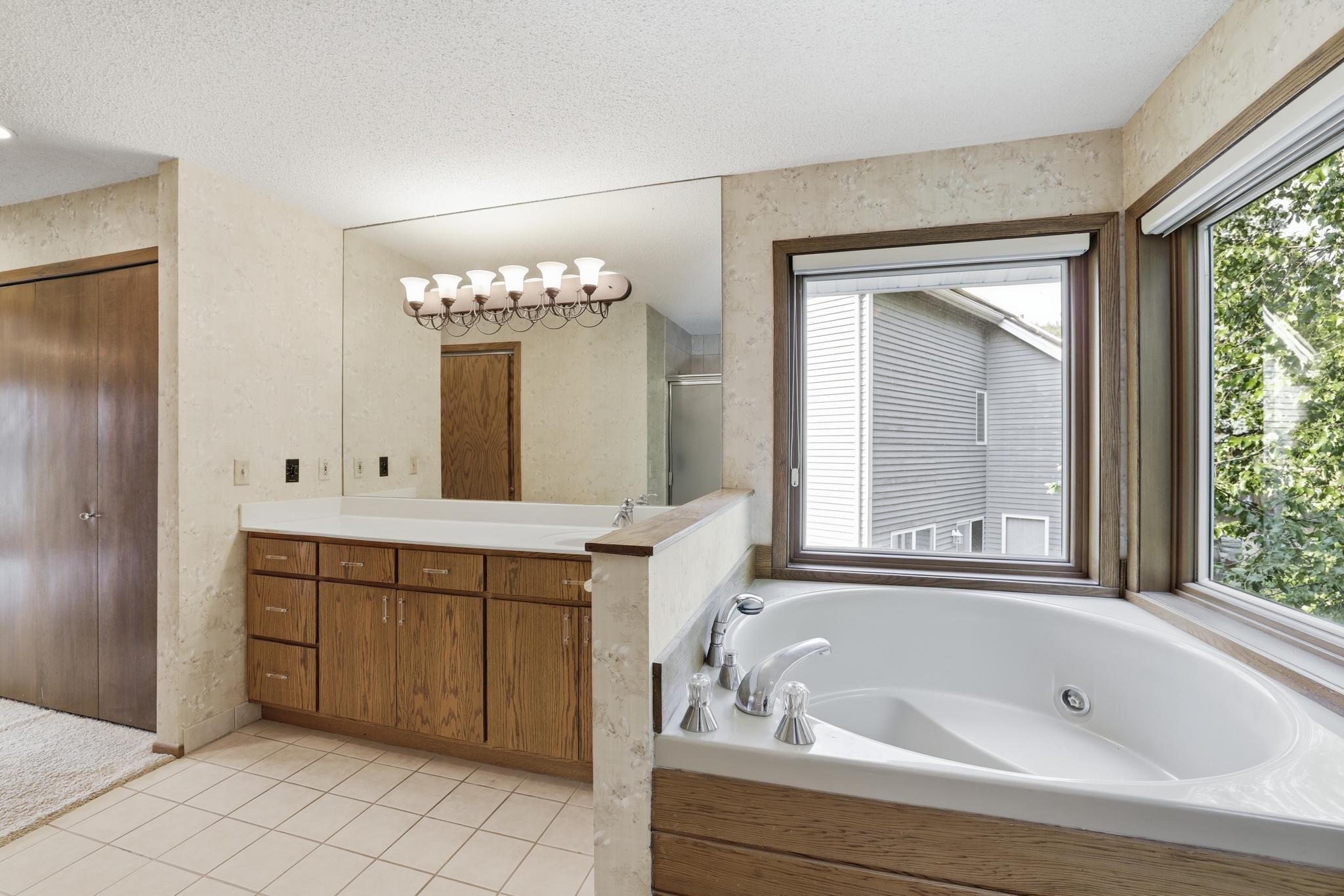 Master Bedroom bathroom
