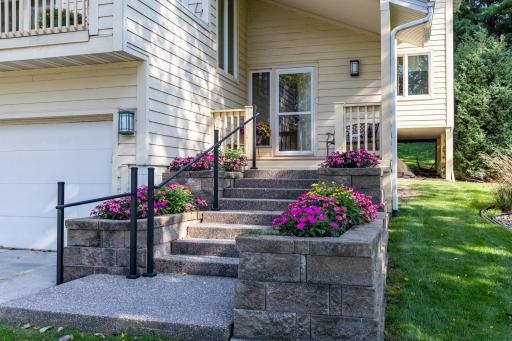 9409 Yukon Avenue S, Bloomington, MN 55438