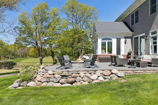 18482 Bearpath Trail, Eden Prairie, MN 55347