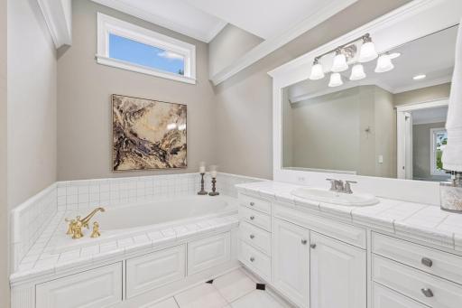 18482 Bearpath Trail, Eden Prairie, MN 55347