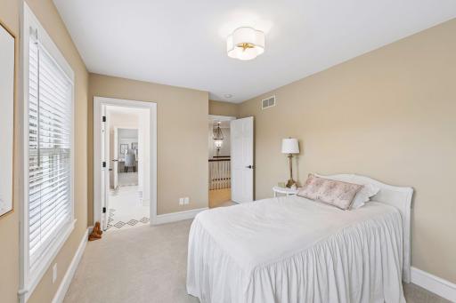 18482 Bearpath Trail, Eden Prairie, MN 55347
