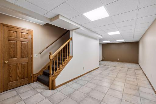19215 English Avenue, Farmington, MN 55024