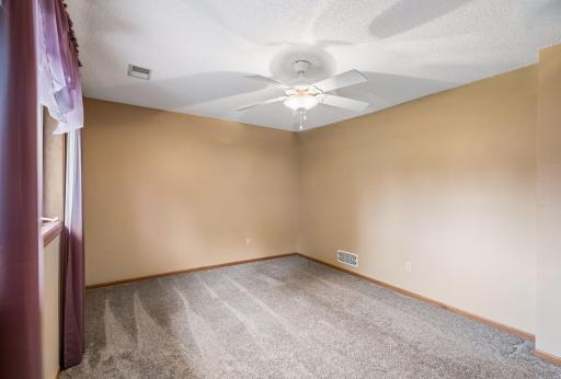 19215 English Avenue, Farmington, MN 55024