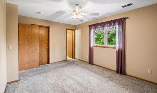 19215 English Avenue, Farmington, MN 55024