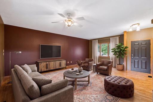 19215 English Avenue, Farmington, MN 55024