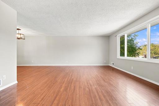 360 Brooks Avenue W, Saint Paul, MN 55113