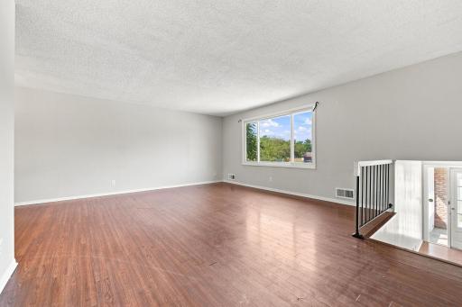 360 Brooks Avenue W, Saint Paul, MN 55113