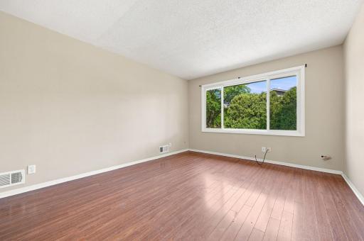 360 Brooks Avenue W, Saint Paul, MN 55113
