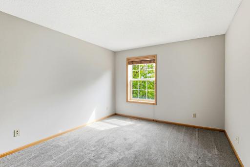 2036 Chicory Way, Chanhassen, MN 55317