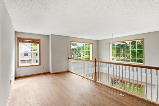 2036 Chicory Way, Chanhassen, MN 55317