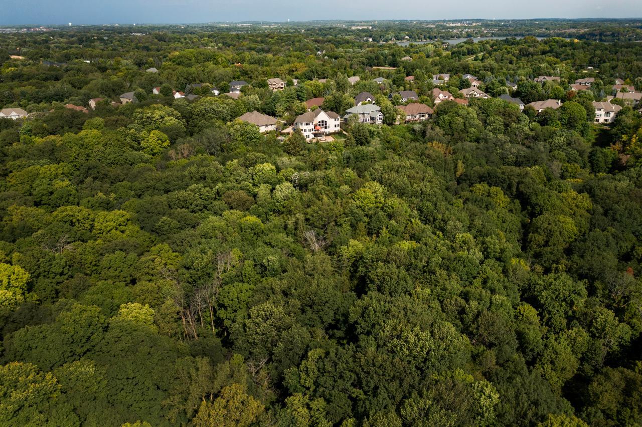 Incredible, tranquil views for miles - undoubtedly the finest bluff view in the neighborhood!