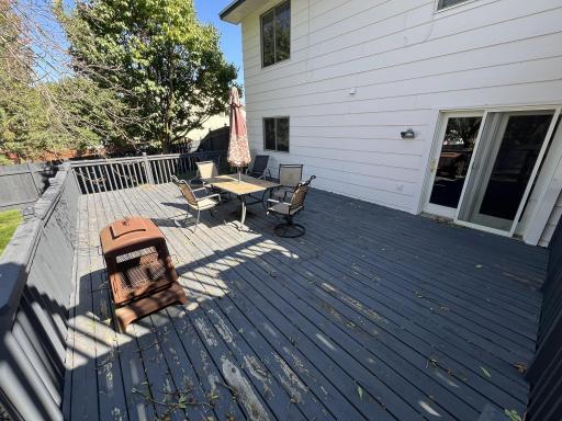 Lower level deck