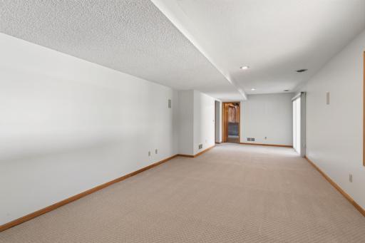 1781 Brighton Trail, Woodbury, MN 55125