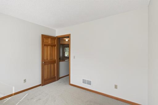 1781 Brighton Trail, Woodbury, MN 55125