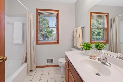 Upper Level Full Bathroom - Virtually Staged