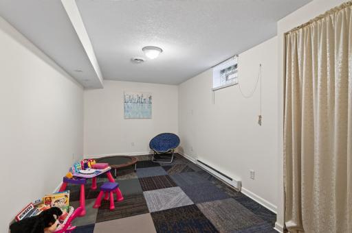 3715 Douglas Drive N, Minneapolis, MN 55422