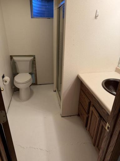 24-Lower Bath.jpg